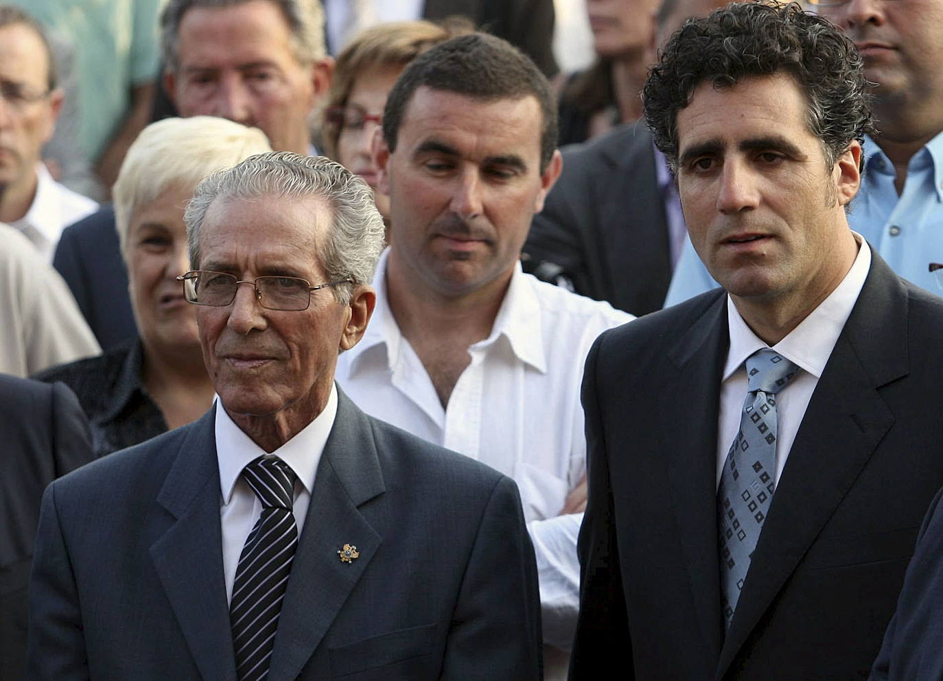 Federico Martín Bahamontes, junto a Miguel Indurain.
