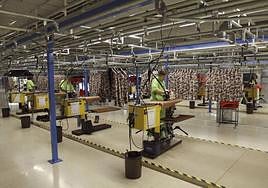 La actividad empresarial repunta en junio con subidas salariales que sostienen el consumo