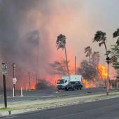 Las impactantes imágenes del fuego que arrasa la isla hawaiana de Maui