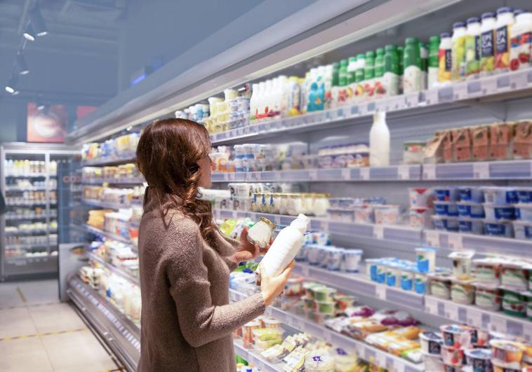 Competencia da el visto bueno a la rebaja del IVA de los supermercados