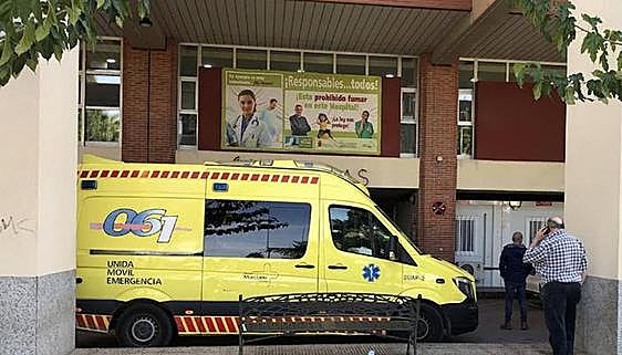 Muere una mujer en Murcia al encender un cigarro después de echarse alcohol para refrescarse