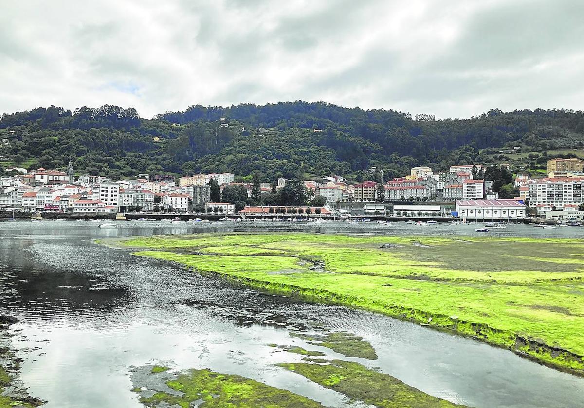 Pontedeume es un pueblo pizpireto, consciente de su encanto y su donaire.