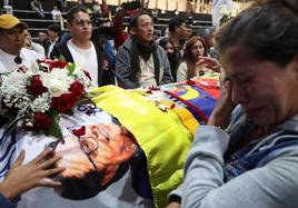 Capilla ardiente del candidato a la presidencia ecuatoriana Fernando Villavicencio, asesinado esta semana.