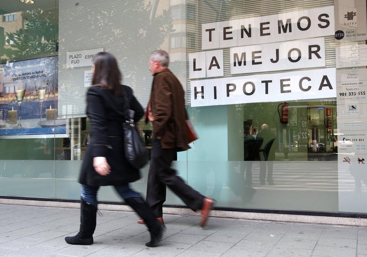 Los bancos duplican el coste por renegociar la hipoteca en plena escalada del euríbor