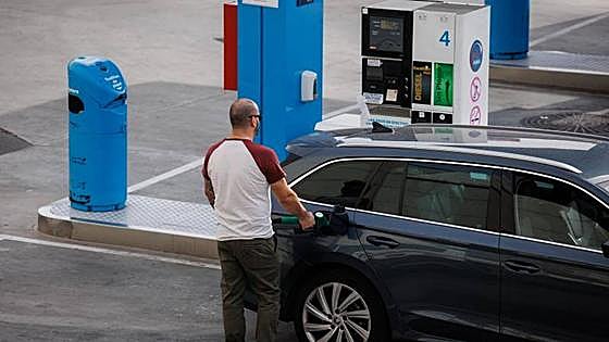 La gasolina se dispara por encima de los 1,7 euros tras siete semanas al alza