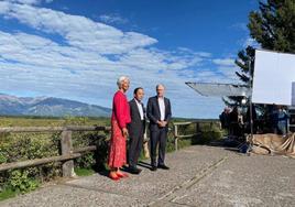 La presidenta del BCE, Christine Lagarde, junto a Jerome Powell (Reserva Federal) y Kazuo Ueda (Banco de Japón), en Jackson Hole.