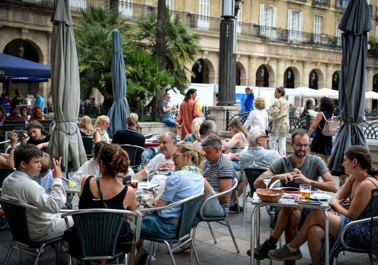Hostelería y energéticas aprovechan la subida de costes para disparar sus precios