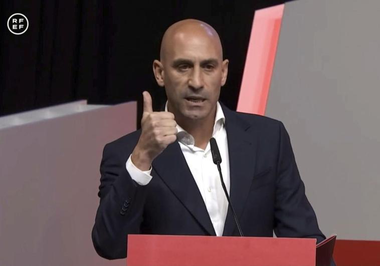 Luis Rubiales, durante la asamblea de la FEF.