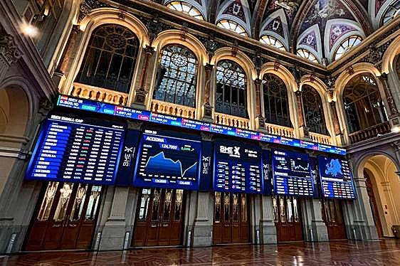 Interior de la Bolsa de Madrid.