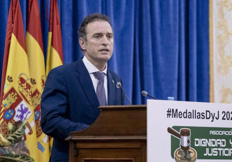 Dignidad y Justicia reclama a la Fiscalía que unifique el listado de los etarras huidos