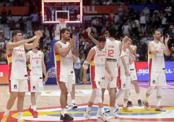 Los jugadores de la selección de baloncesto, tras el KO ante Canadá.