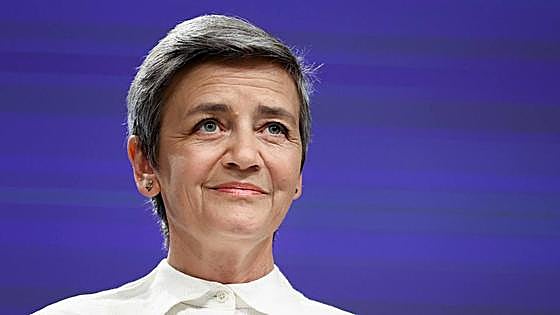 La comisaria Vestager se toma una excedencia para centrarse en la carrera para dirigir el BEI