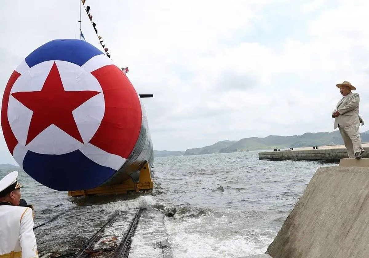 Corea del Norte exhibe su nuevo submarino nuclear «de ataque»