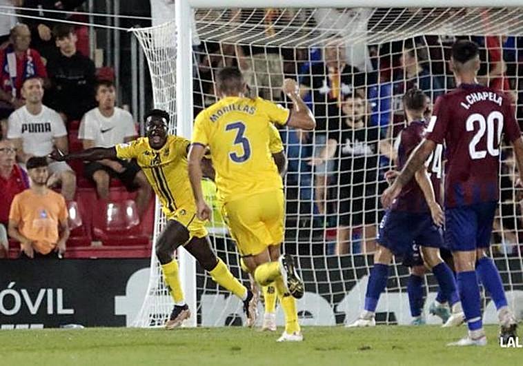 Sufrido empate del Alcorcón ante el Eldense