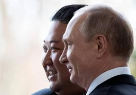 Los líderes de Corea del Norte, Kim Jong-un, y Rusia, Vladímir Putin, en un encuentro anterior.