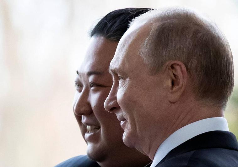 Los líderes de Corea del Norte, Kim Jong-un, y Rusia, Vladímir Putin, en un encuentro anterior.