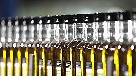 El aceite sube un 52% en un año y mantiene intocable la inflación de los alimentos