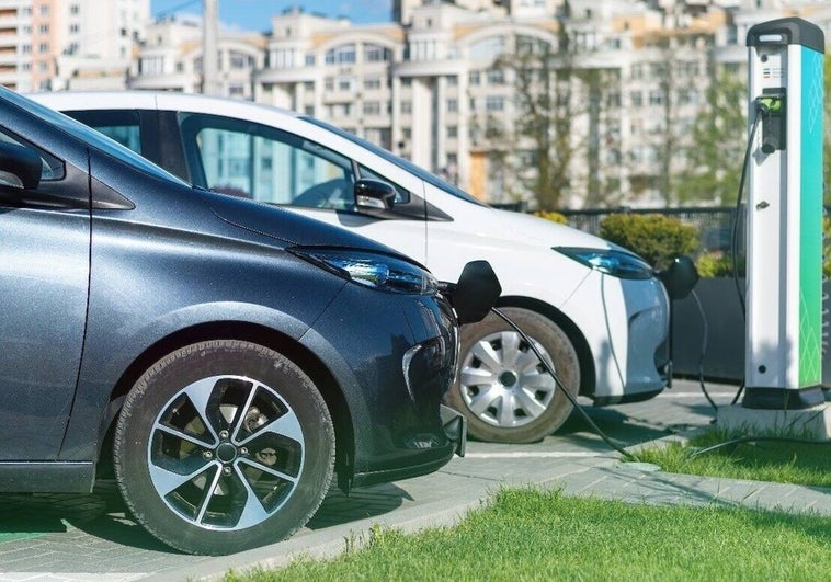 La gasolina resiste frente a los coches eléctricos, que llegan al 5% de cuota