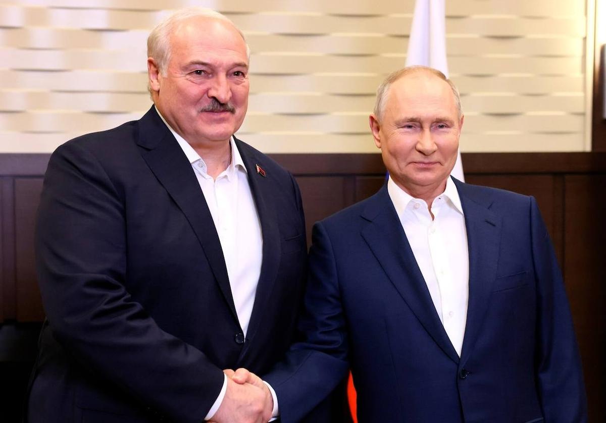 Los presidentes de Bielorrusia y Rusia, Alexánder Lukashenko y Vladímir Putin