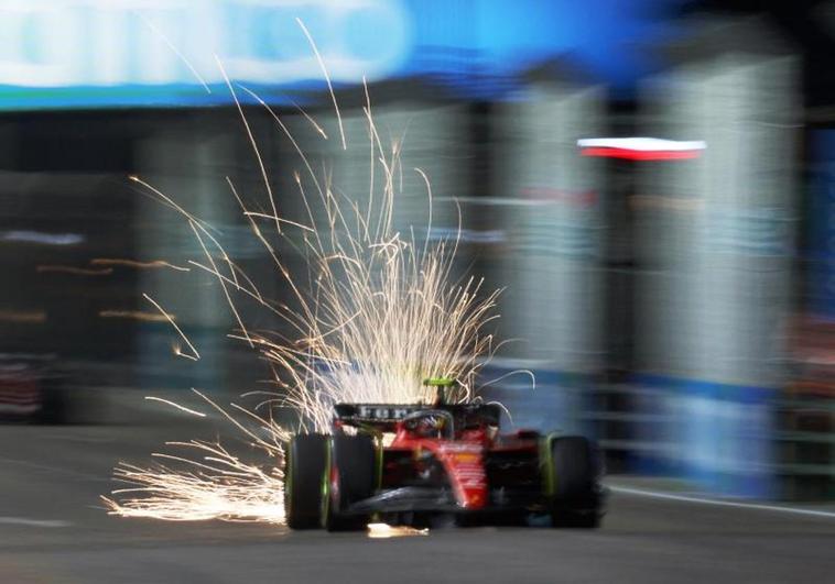 Ferrari da un paso adelante entre calor, humedad y lagartos