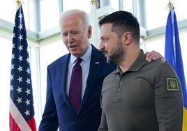 Joe Biden y Volodímir Zelenski durante la Cumbre de Líderes del G7 en Hiroshima