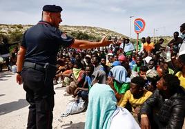 Inmigrantes llegados a la isla de Lampedusa.