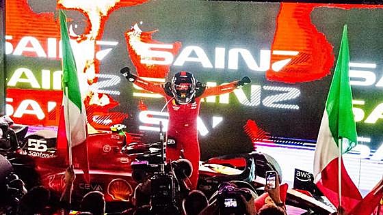 Sainz: «Bajo presión he ganado la carrera, que es lo que tocaba»