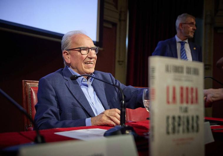 Alfonso Guerra en la presentación de su libro este miércoles