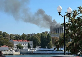 El edificio del Estado Mayor de la Flota del Mar Negro en Sebastopol después del ataque