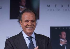 El cantante Julio Iglesias.