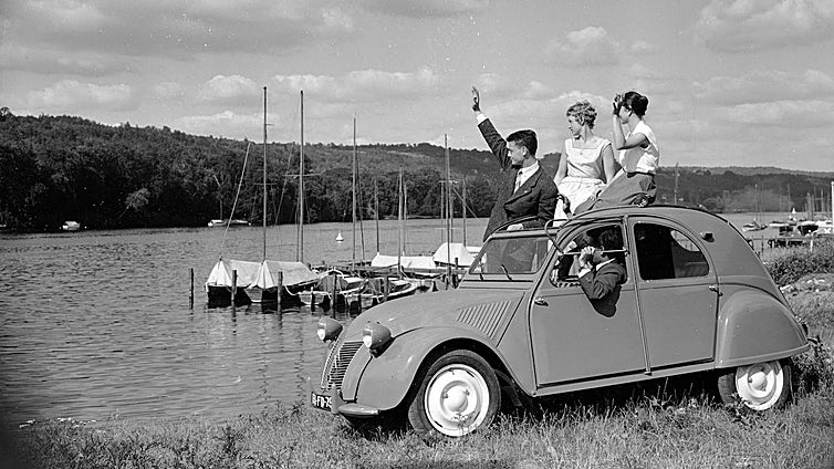 El icónico Citroën 2CV celebra su 75 cumpleaños