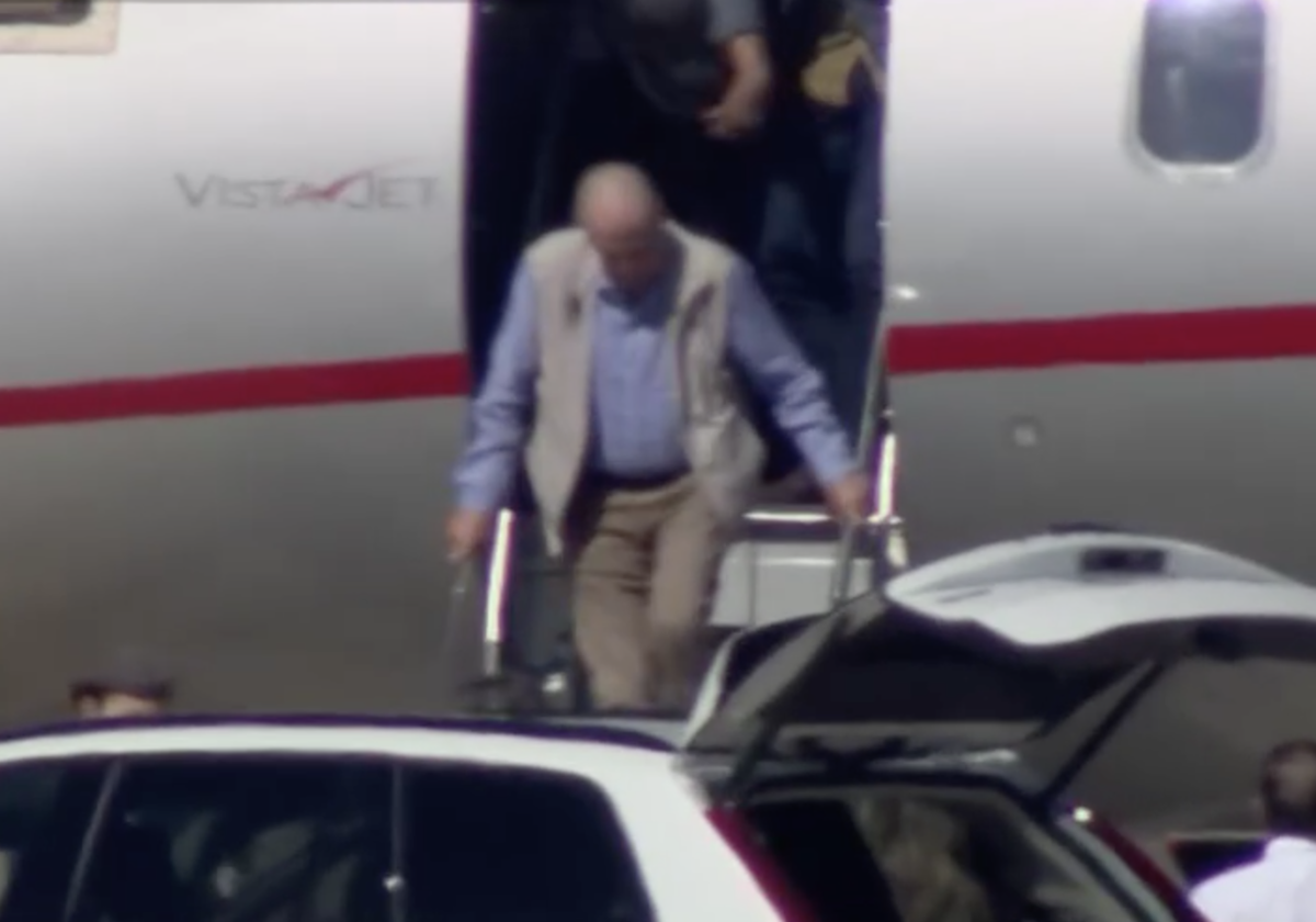 Juan Carlos I llega a Sanxenxo para participar en las regatas