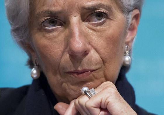 Lagarde asegura que la inflación muestra signos de moderación