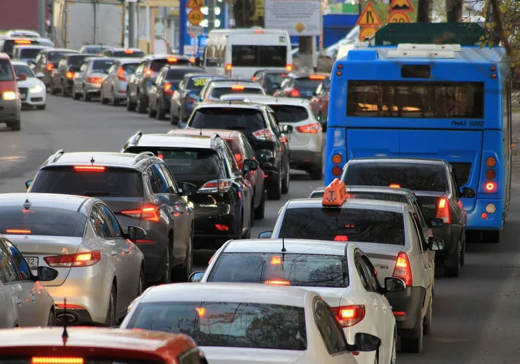 El tráfico y los atascos empeoran el estado de ánimo de los conductores
