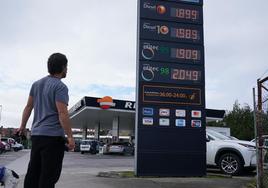 Vuelve el fantasma de la gasolina a 2 euros