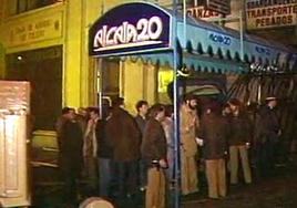 Exterior de la discoteca Alcalá 20 en Madrid.