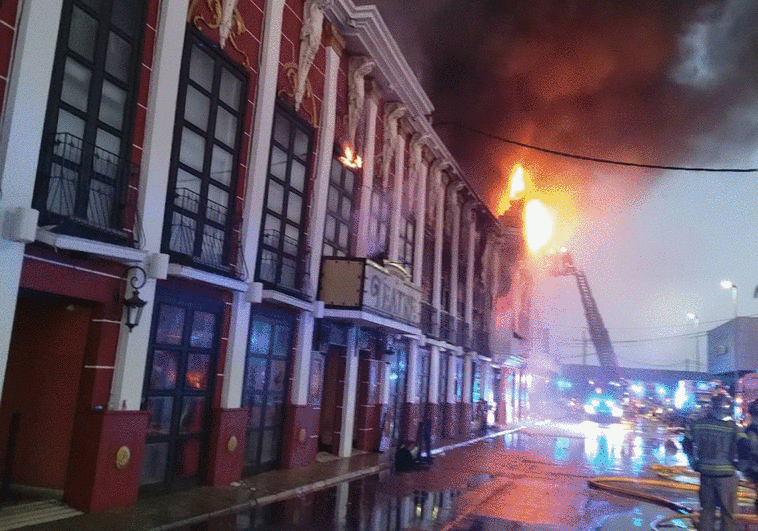 Ascienden a trece los muertos al incendiarse varias discotecas en Murcia