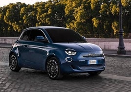 El Fiat 500e se produce en Italia.