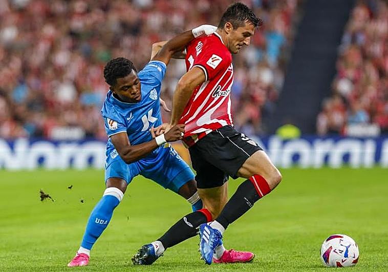 El Athletic mantiene vivo su sueño europeo goleando al Almería