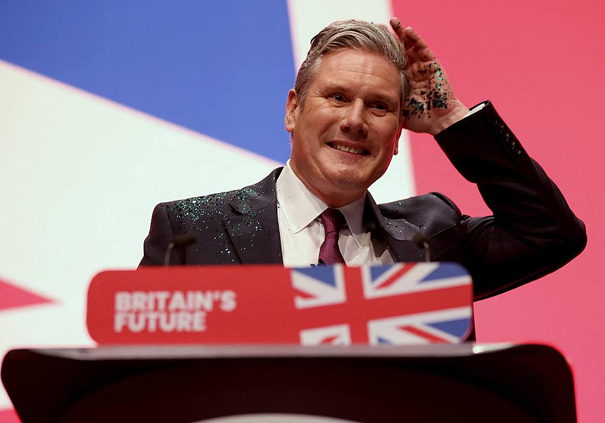 El líder del Partido Laborista británico, Keir Starmer, pronuncia su discurso en la conferencia anual de la formación en Liverpool
