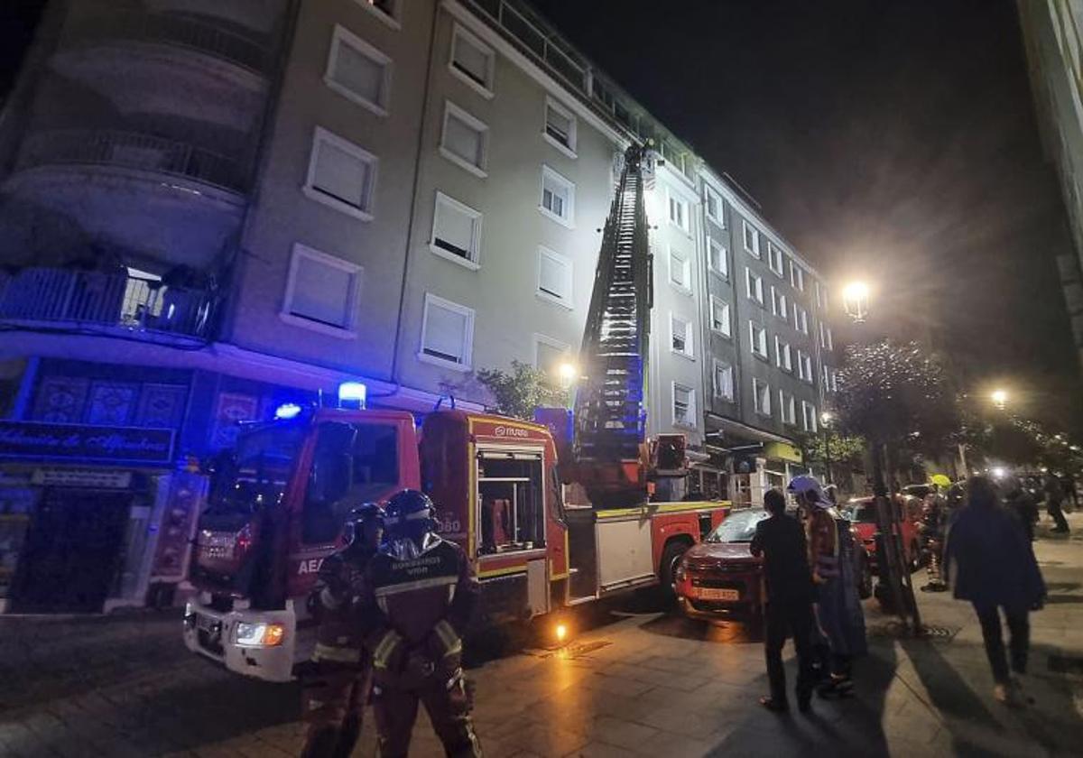 Tres niños y su madre mueren en el incendio de un edificio okupado en Vigo