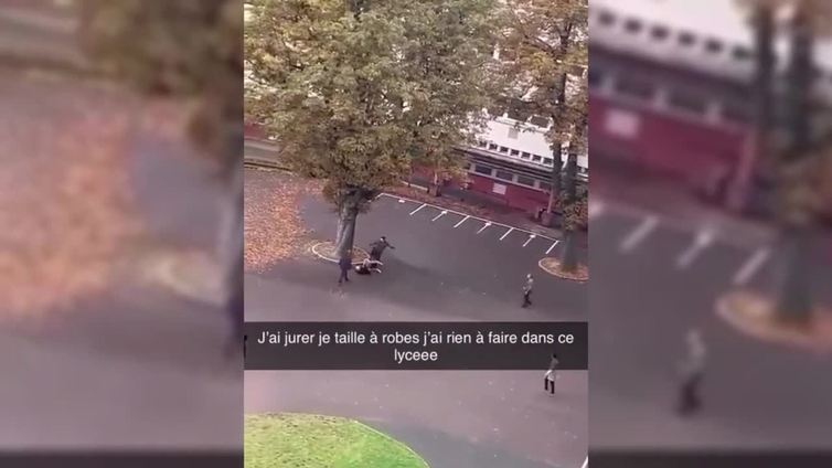 Un profesor muerto y dos heridos al ser acuchillados en un instituto del norte de Francia