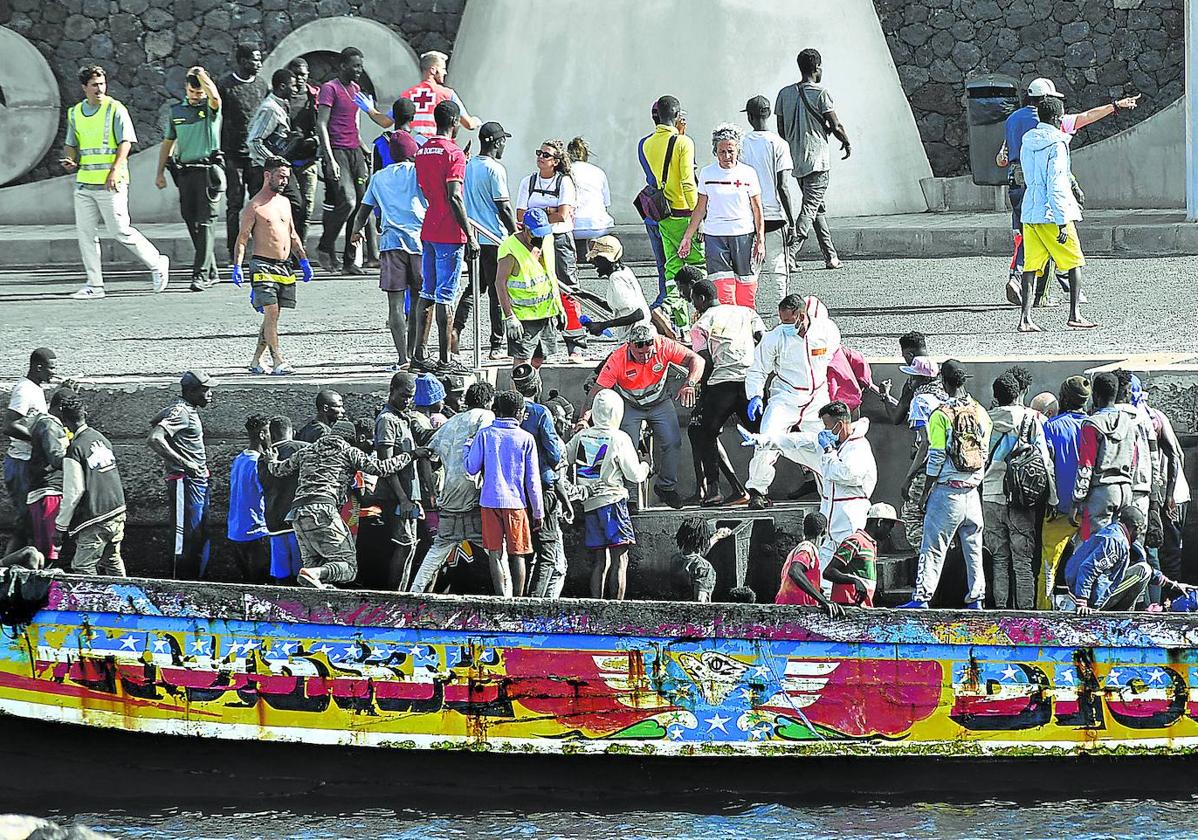 Salvamento marítimo ha detectado una mejora en la navegabilidad de los cayucos, lo que acorta la travesía.