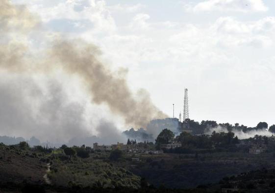 Hezbolá bombardea la frontera con Israel.