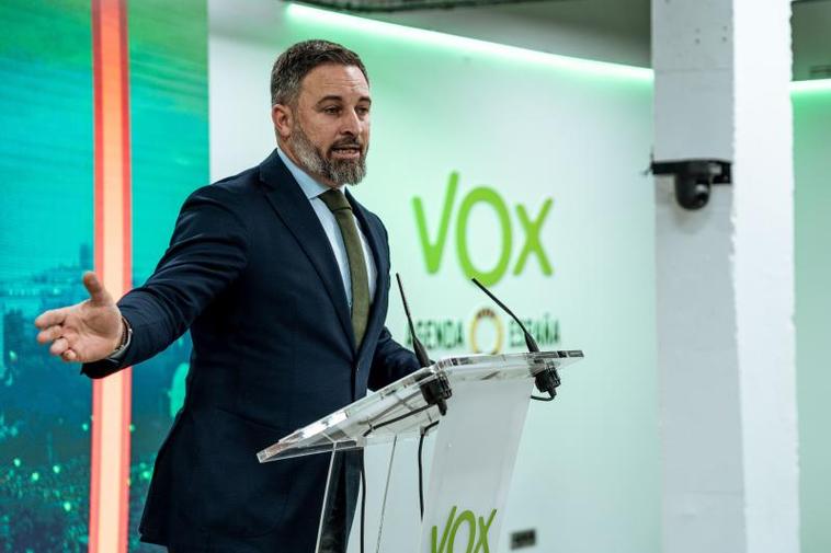 Abascal llama a sus cargos autonómicos a atacar a Sánchez y marcar perfil propio ante el PP