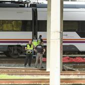 Álvaro rechazó un cargador en la estación: «Creo que el móvil no funciona»