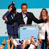 Massa da la sorpresa en Argentina y peleará con Milei por la presidencia