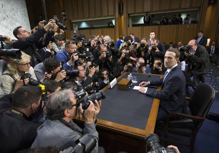 Mark Zuckerberg en una de sus comparecencias frente al Congreso de Estados Unidos.