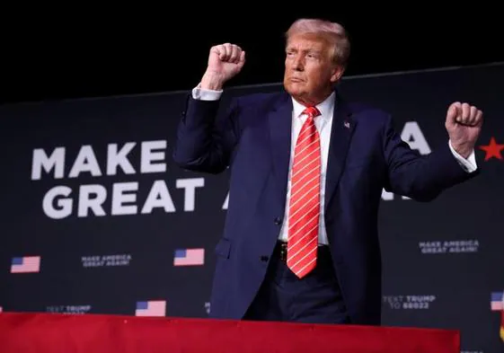 El expresidente estadounidense Donald Trump durante un mitin de campaña el domingo en Sioux City, Iowa.