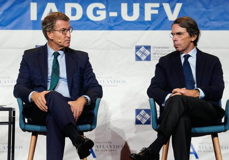 Feijñoo junto a Aznar este jueves en un foro sobre liderazgo en Madrid.